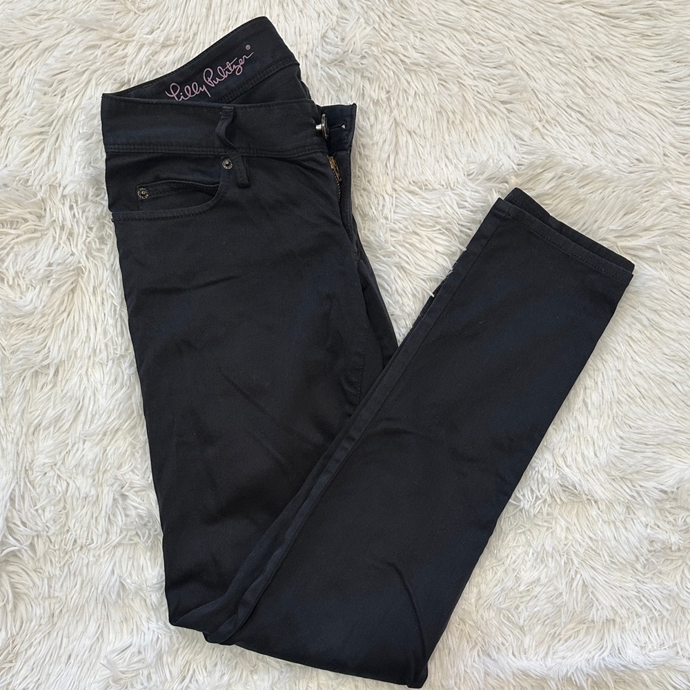 Lilly Pulitzer Black Slim Jeans with Subtle Logo Detail